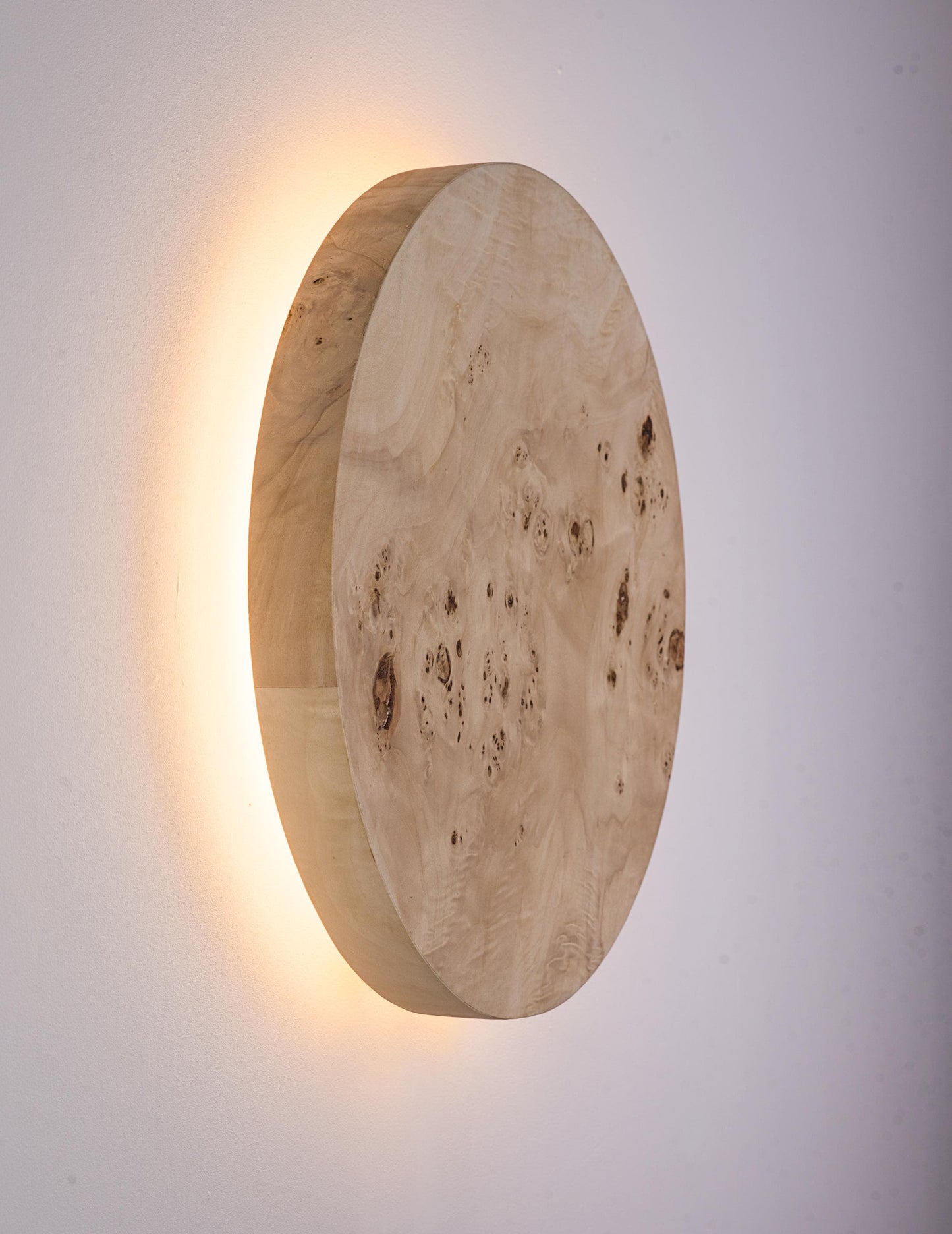 Burl Poplar Wood Wall Light: Round LED Sconce - Japandi Lighting