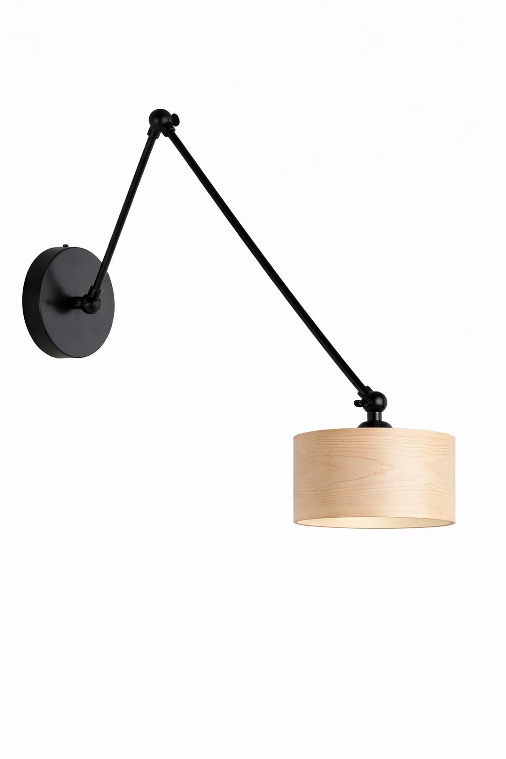 Lampa ścienna z abażur z brzozy - regulowana wysokość